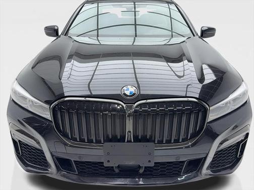 2022 BMW 750 i xDrive