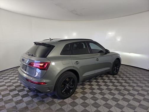 2023 Audi Q5 45 S line Premium