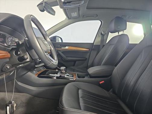 2023 Audi Q5 45 S line Premium