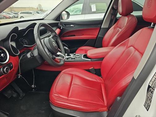 2020 Alfa Romeo Stelvio Base