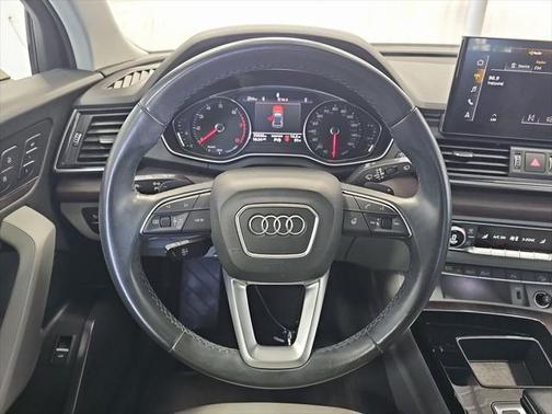 2022 Audi Q5 45 S line Premium