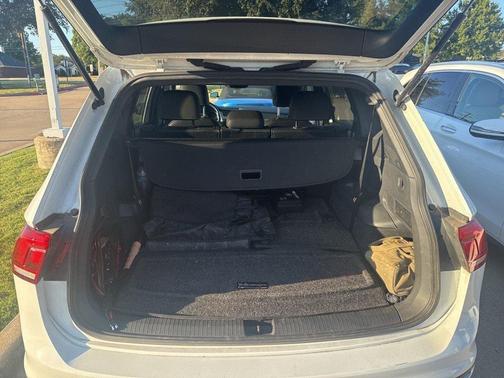 2021 Volkswagen Tiguan 2.0T SE R-Line Black