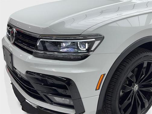 2021 Volkswagen Tiguan 2.0T SE R-Line Black