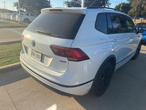 2021 Volkswagen Tiguan 2.0T SE R-Line Black