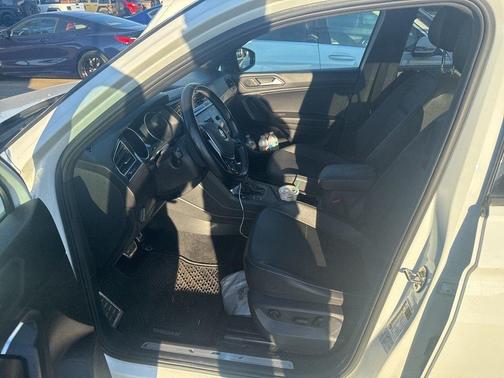 2021 Volkswagen Tiguan 2.0T SE R-Line Black
