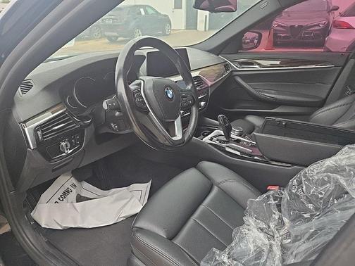 2019 BMW 530 i