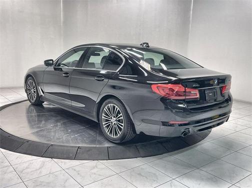 2019 BMW 530 i
