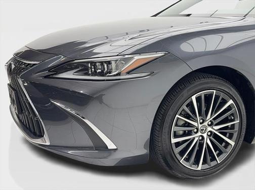 2022 Lexus ES 350 Base