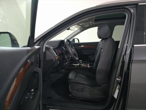 2023 Audi Q5 45 S line Premium