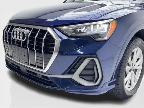 2022 Audi Q3 45 S line Premium