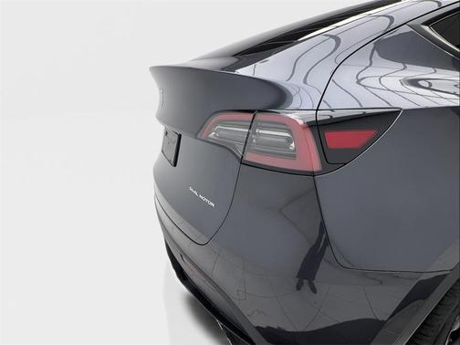 2024 Tesla Model Y Long Range Dual Motor All-Wheel Drive