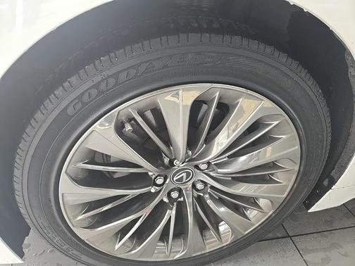 2020 Lexus LS 500 Base