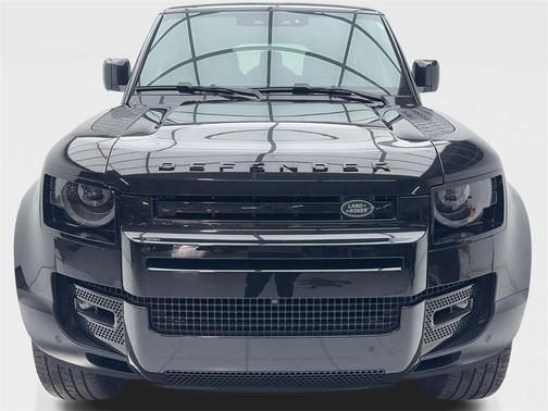 2023 Land Rover Defender 130 SE