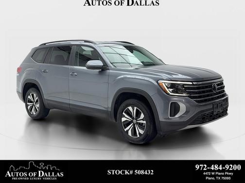 Platinum Gray Metallic 2024 Volkswagen Atlas 2.0T SE