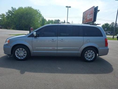 2013 Chrysler Town & Country Limited