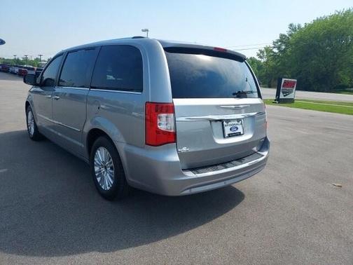 2013 Chrysler Town & Country Limited