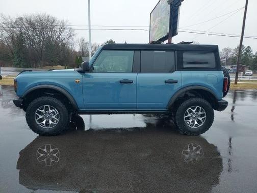 2022 Ford Bronco Badlands