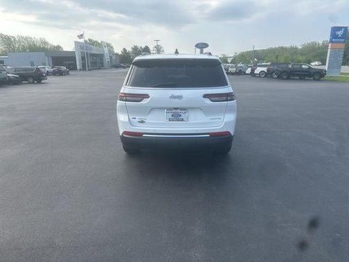 Bright White Clearcoat 2021 Jeep Grand Cherokee L Limited