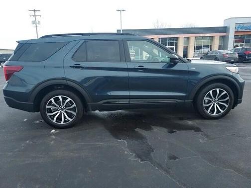 2024 Ford Explorer ST-Line