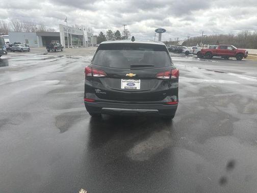 Mosaic Black Metallic 2024 Chevrolet Equinox LT