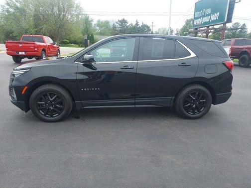 Mosaic Black Metallic 2024 Chevrolet Equinox LT