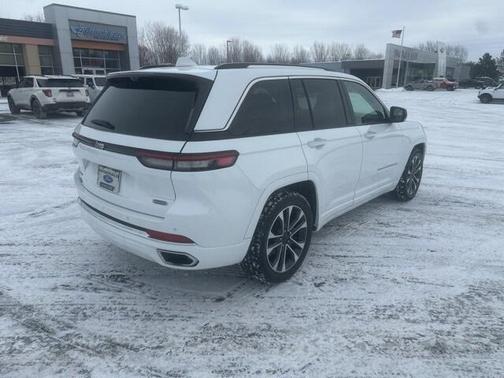 2022 Jeep Grand Cherokee Overland