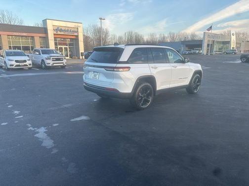 2023 Jeep Grand Cherokee Altitude