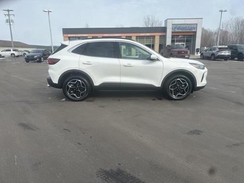 2026 Ford Escape Platinum