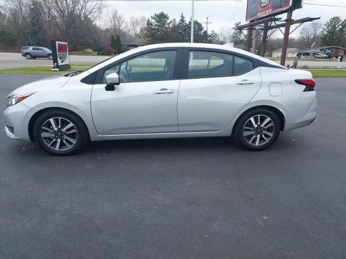 2023 Nissan Versa 1.6 SV