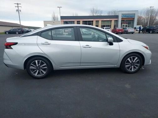 2023 Nissan Versa 1.6 SV