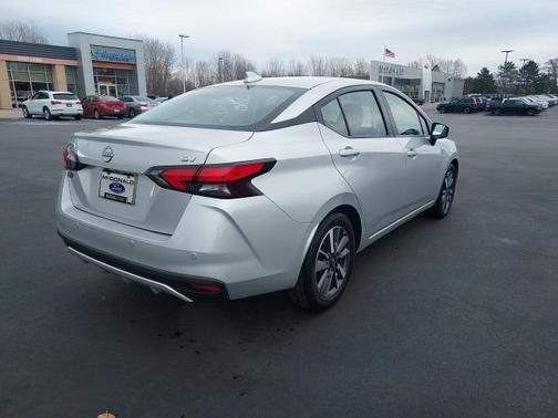2023 Nissan Versa 1.6 SV