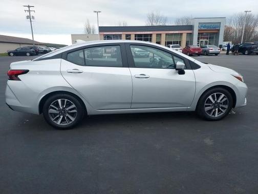 2023 Nissan Versa 1.6 SV