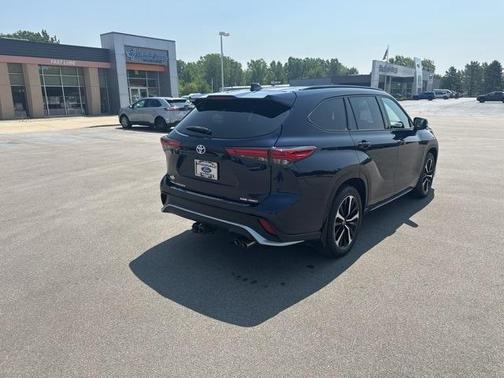 2022 Toyota Highlander XSE