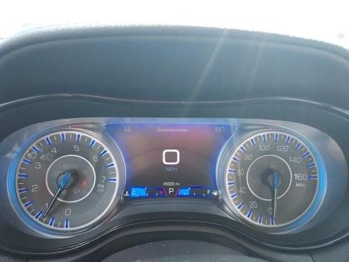 2023 Chrysler 300 Touring L