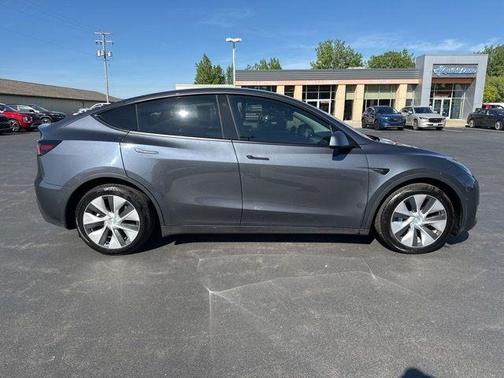 Midnight Silver Metallic 2021 Tesla Model Y Long Range