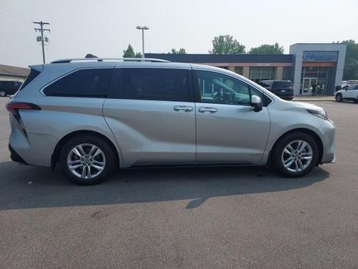 2021 Toyota Sienna Limited
