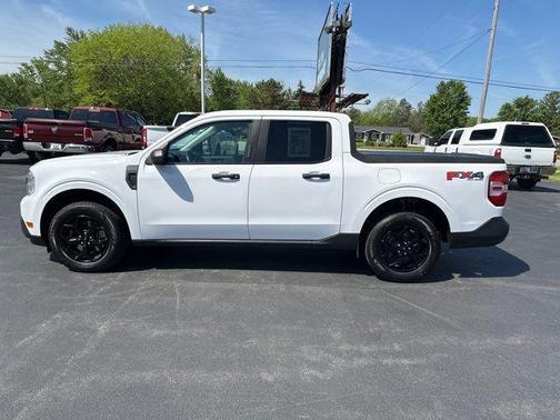 Oxford White 2022 Ford Maverick XLT