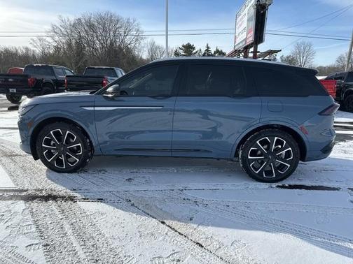 2025 Lincoln Nautilus Reserve