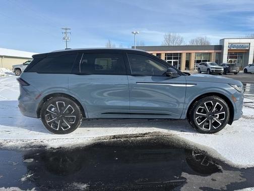 2025 Lincoln Nautilus Reserve