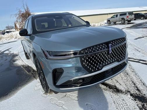 2025 Lincoln Nautilus Reserve