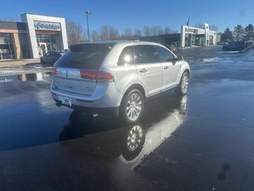 2014 Lincoln MKX Base