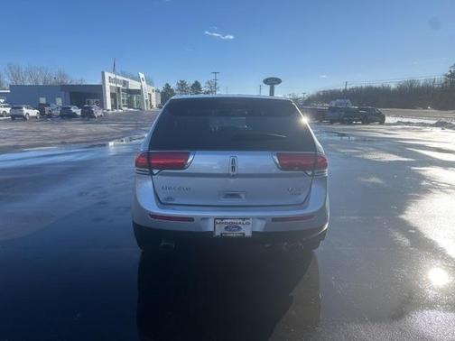 2014 Lincoln MKX Base