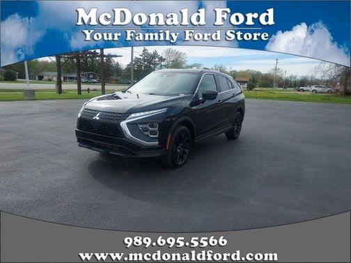 Labrador Black Pearl 2023 Mitsubishi Eclipse Cross LE
