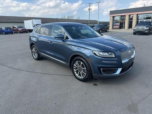 2019 Lincoln Nautilus Select