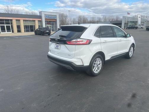 Oxford White 2021 Ford Edge SEL