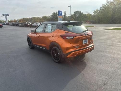 2023 Nissan Kicks SR