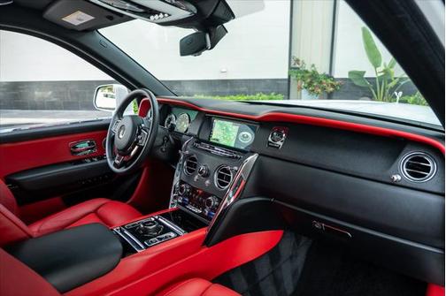 2023 Rolls-Royce Cullinan Base