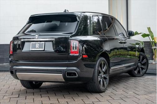 2023 Rolls-Royce Cullinan Base