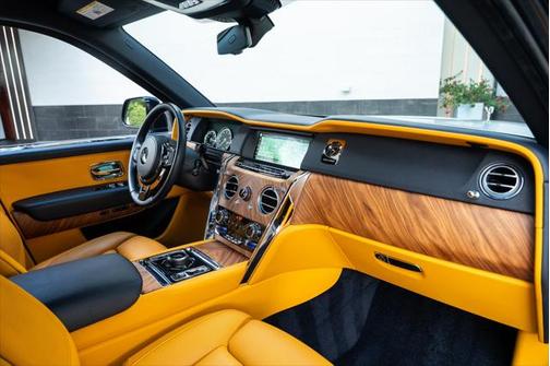 2021 Rolls-Royce Cullinan Base