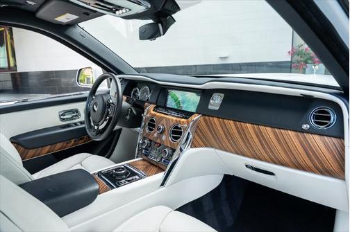 2019 Rolls-Royce Cullinan Base
